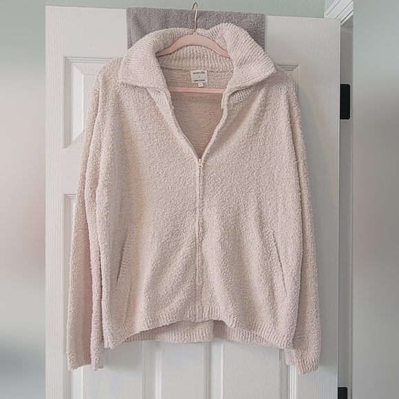 Amaryllis Sweaters - 𝅺NWOT Amaryllis x Ashlee Nichols zip up sweater. Medium.